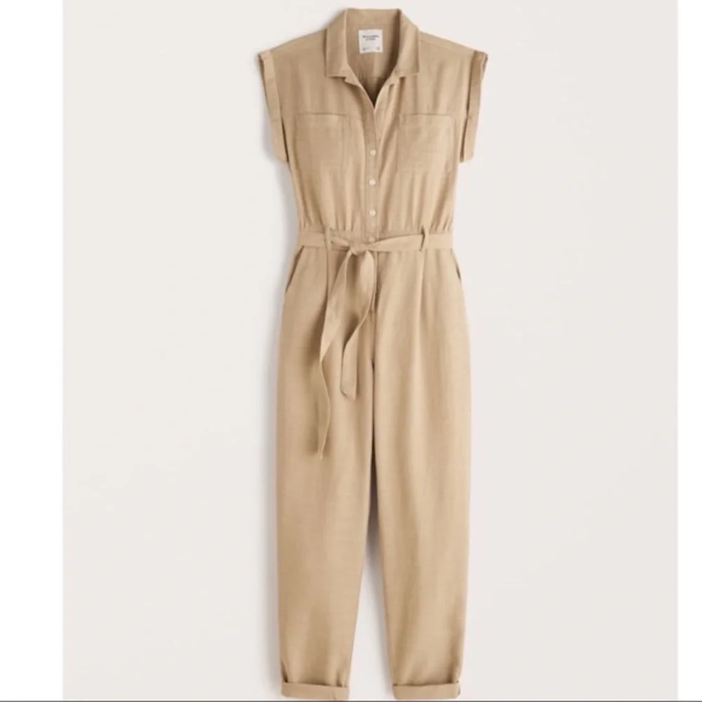 Abercrombie & Fitch Beige Belted Jumpsuit - Picture 1 of 4